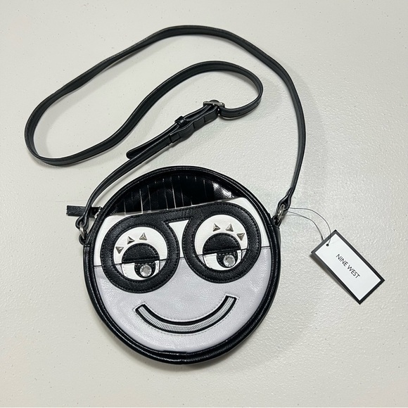 🆕 Nine West Eye To Eye Girl with Bangs Character Crossbody/ Shoulder Bag Stud - Picture 2 of 16